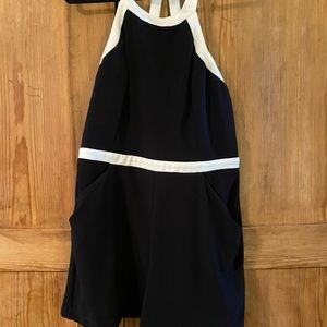 Super cute flirty romper! With pockets